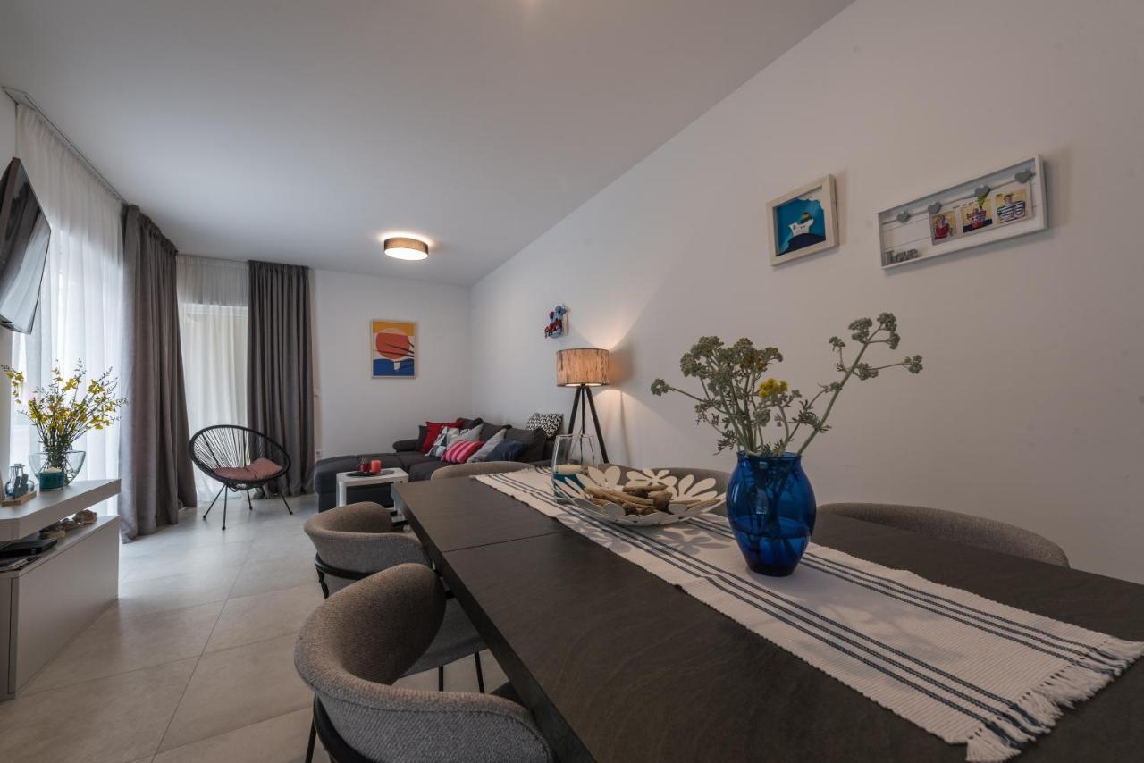 Apartman Festini Pag باغ المظهر الخارجي الصورة