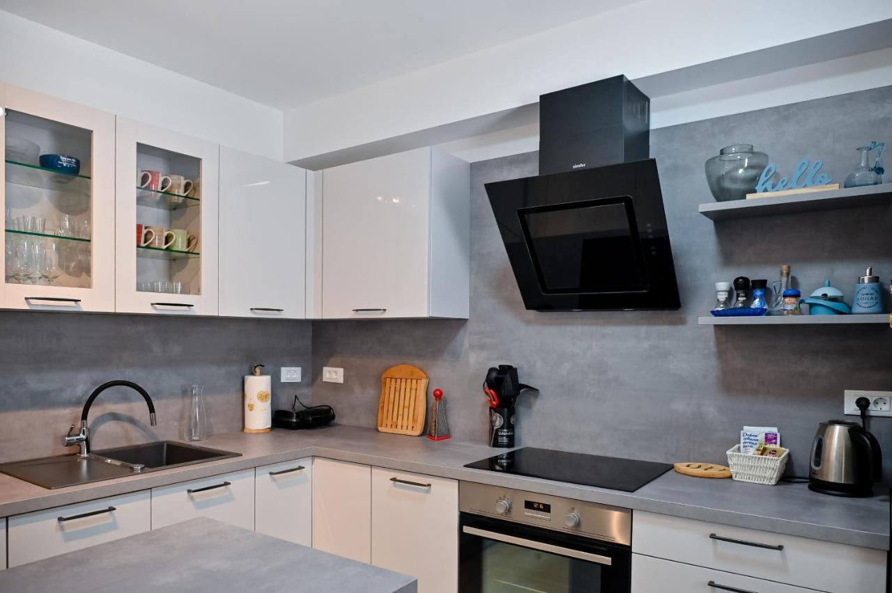 Apartman Festini Pag باغ المظهر الخارجي الصورة