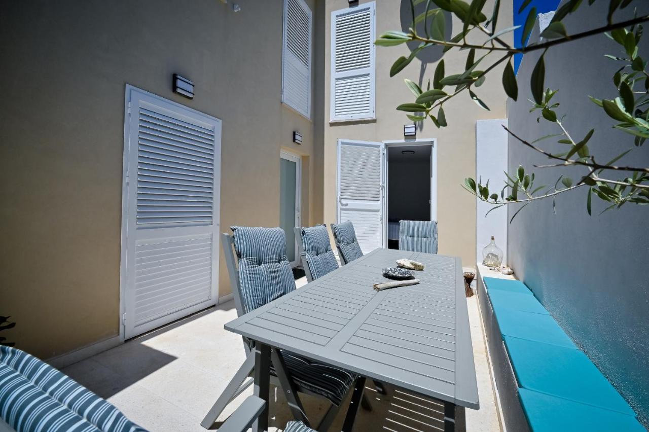 Apartman Festini Pag باغ المظهر الخارجي الصورة